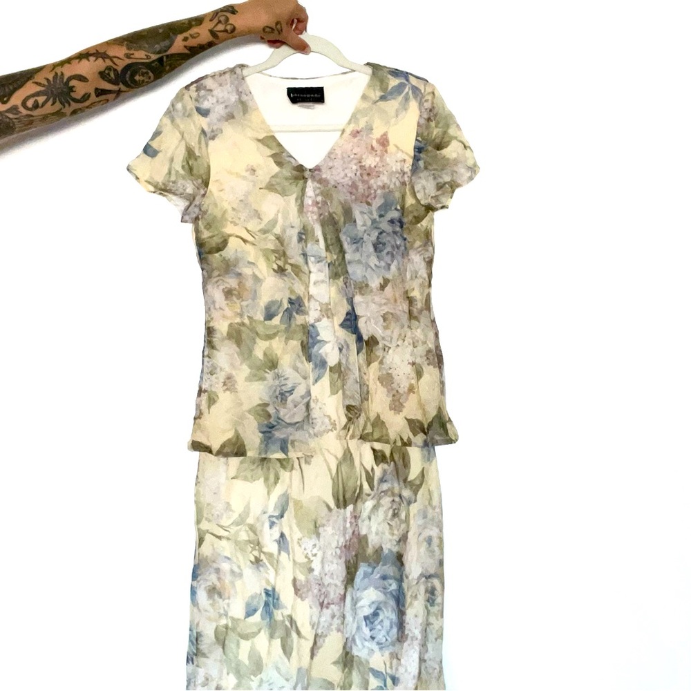 stunning vintage chiffon floral maxi dress with sheer overlay & shoulder pads!
